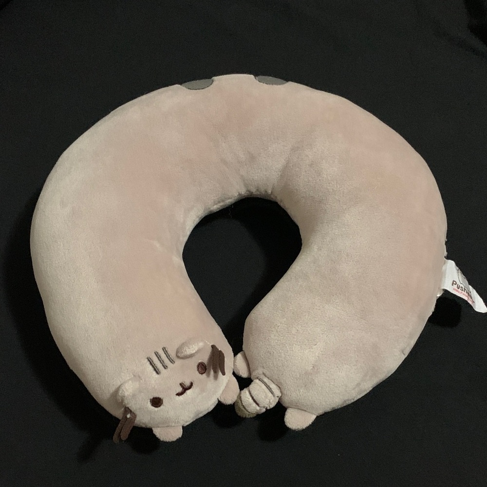 Pusheen Travel Neck Pillow Rare - Picture 5 of 5